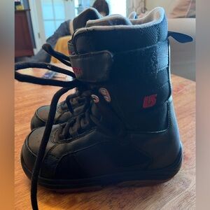 Burton Black Snowboard Boots Size 6